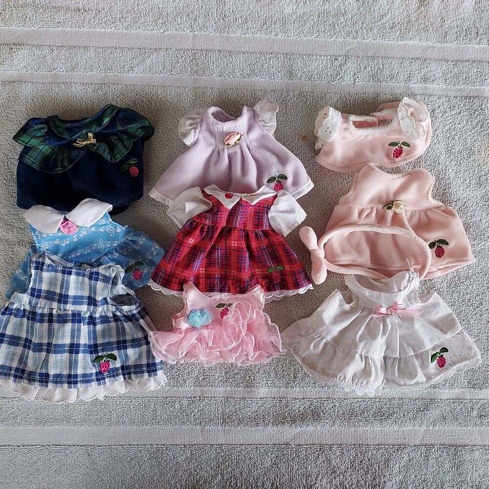 Vintage 90s Briarberry Bear Fisher Price Lot Of 8 Dresses Clothes 1 Headband 9"